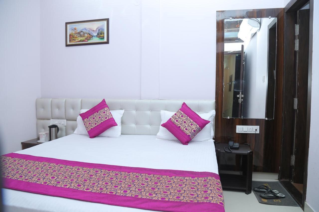 Hotel Golden Dreams Amritsar Bagian luar foto