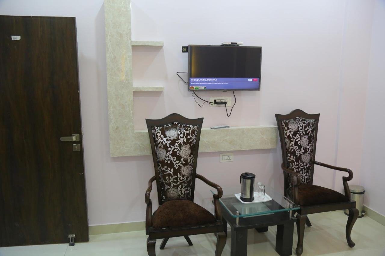 Hotel Golden Dreams Amritsar Bagian luar foto
