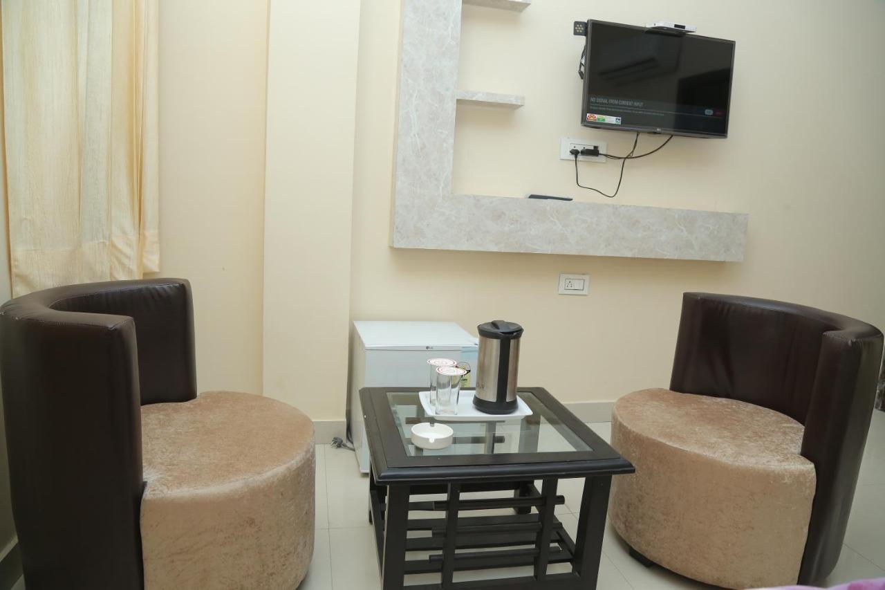 Hotel Golden Dreams Amritsar Bagian luar foto