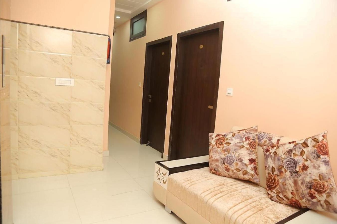 Hotel Golden Dreams Amritsar Bagian luar foto