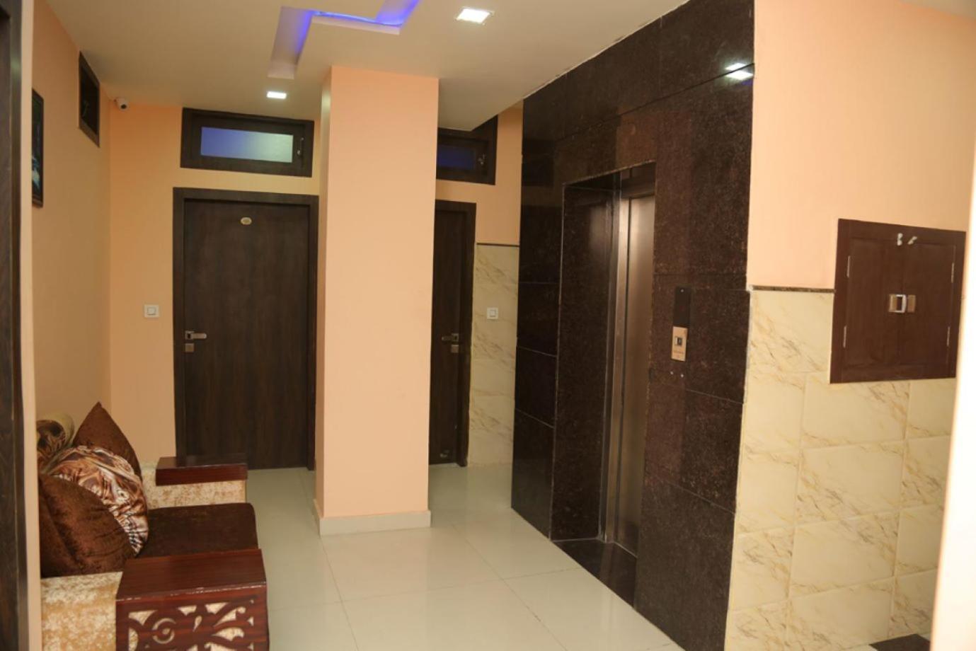 Hotel Golden Dreams Amritsar Bagian luar foto